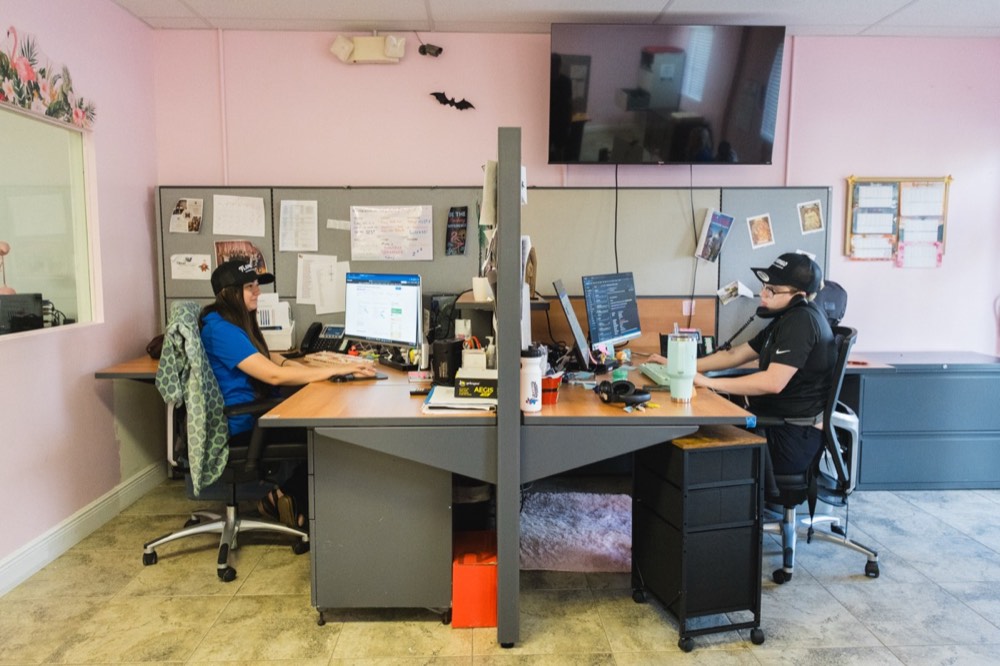 Flamingo dispatch team taking calls